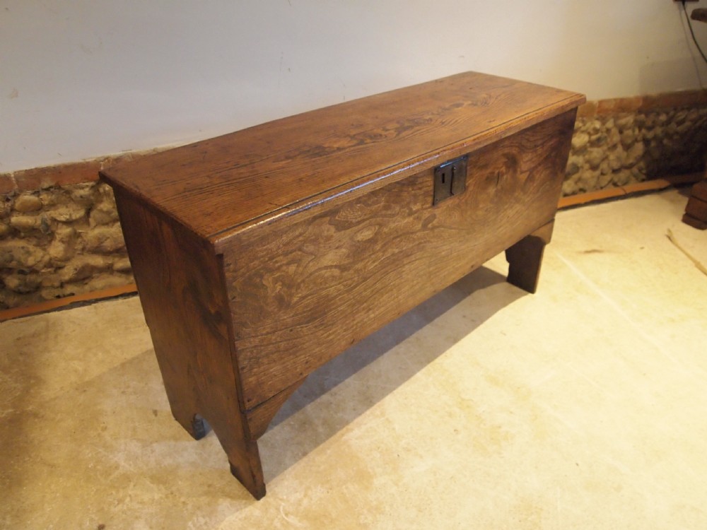 Coffer trunk chest blanket box six plank Elm c1720