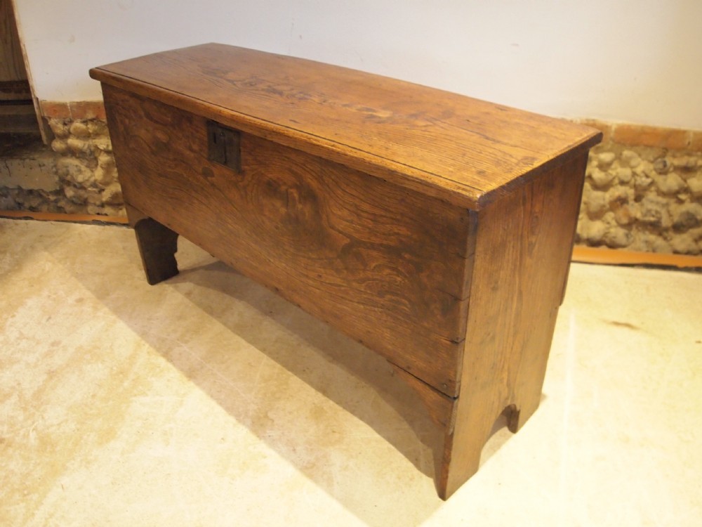 Coffer trunk chest blanket box six plank Elm c1720 View VI