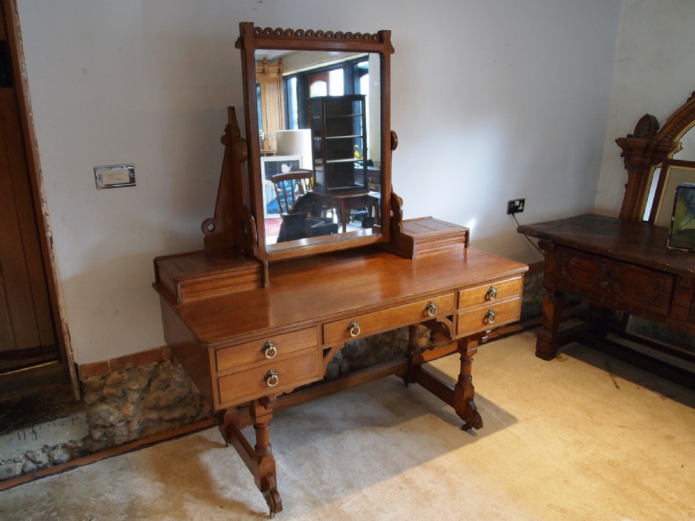 Dressing table Victorian Oak Arts and Crafts Gillows Pugin influenced c1870 View II