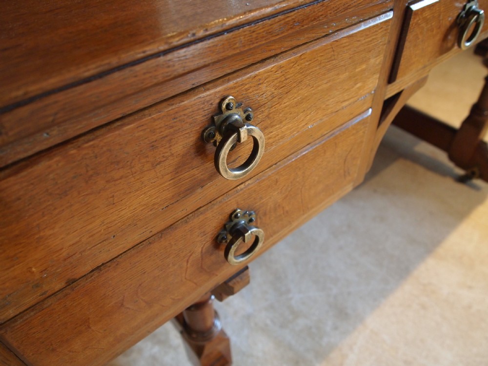 Dressing table Victorian Oak Arts and Crafts Gillows Pugin influenced c1870 View VI