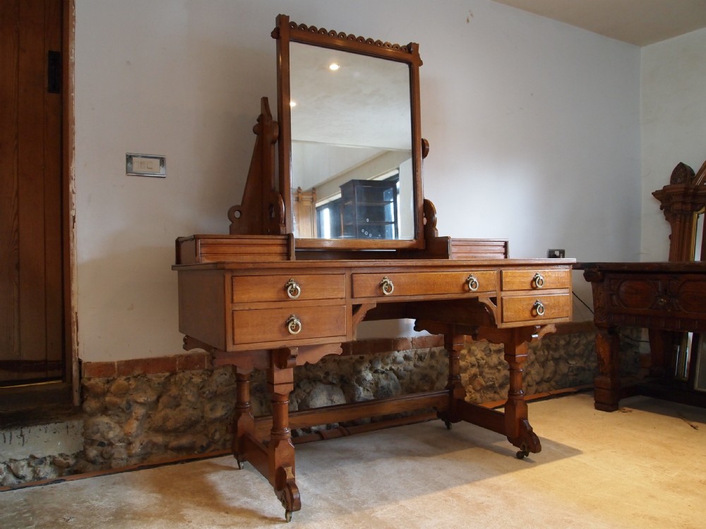 Dressing table Victorian Oak Arts and Crafts Gillows Pugin influenced c1870 View XI