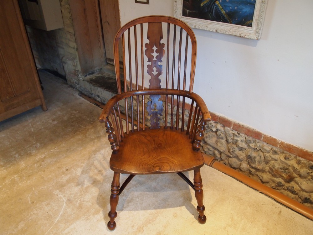 Chair Victorian Elm and Yew Windsor armchair c1840 View XIII