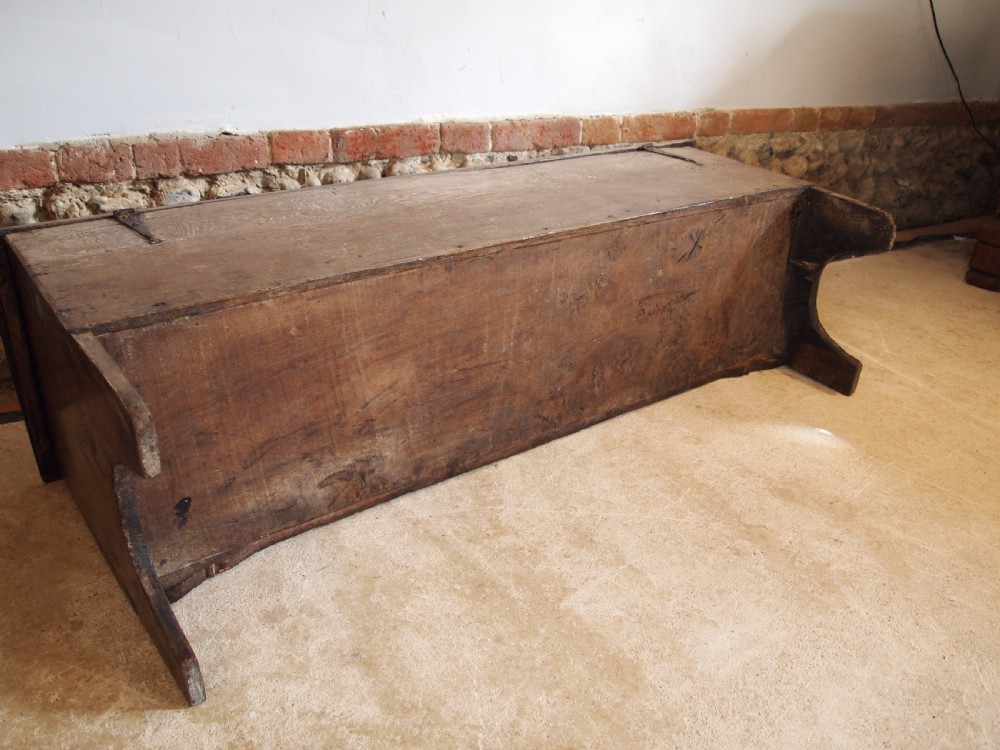 Coffer chest trunk six plank Queen Anne Oak c1700 View XI