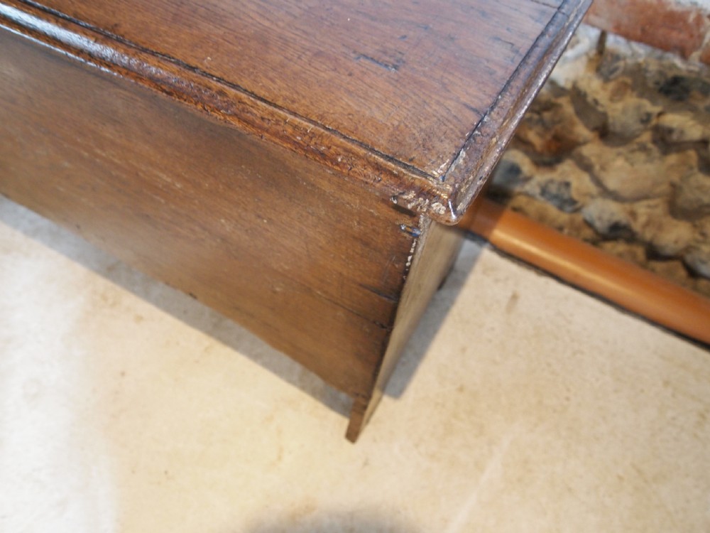 Coffer chest trunk six plank Queen Anne Oak c1700 View XIII