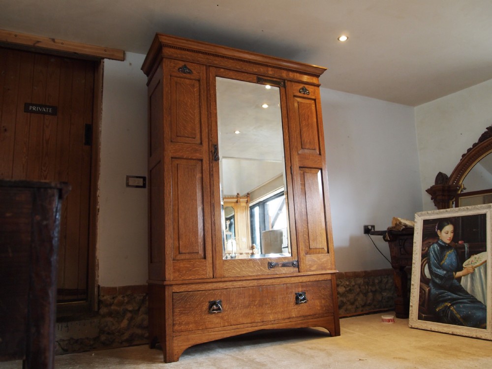 Wardrobe stunning Arts and Crafts Oak Liberty style c1900 View IX