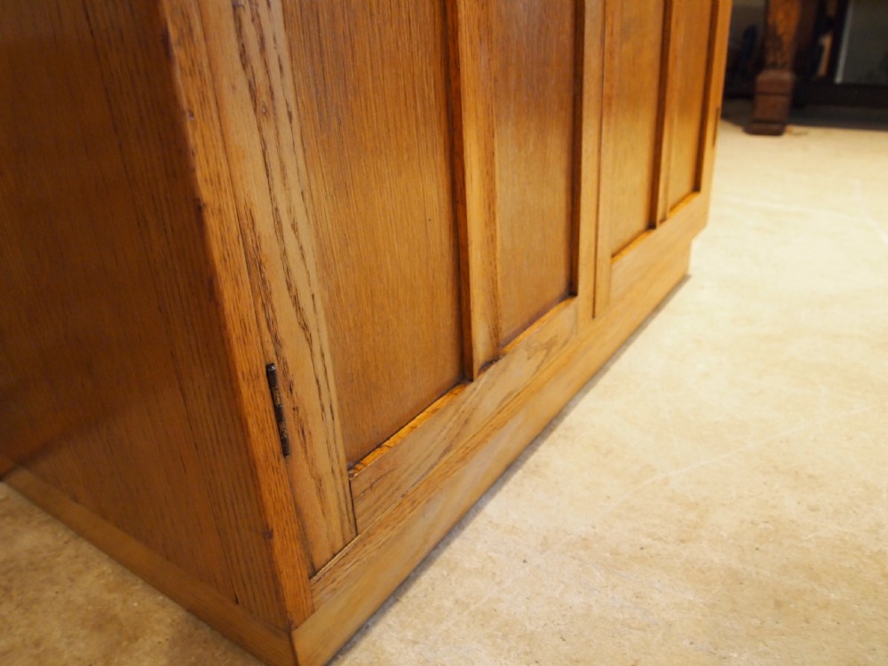 Tallboy cupboard chest of drawers in the manner of Heals Oak c1930 View IX