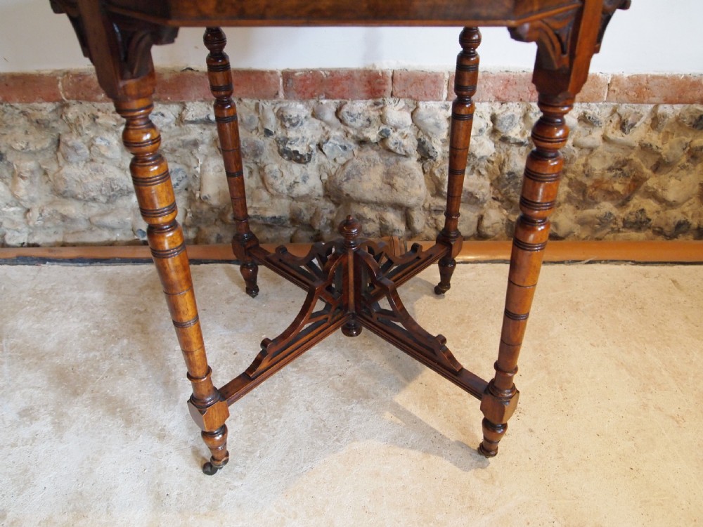 Table stunning burr Walnut hall side lamp table Victorian c1880 View II