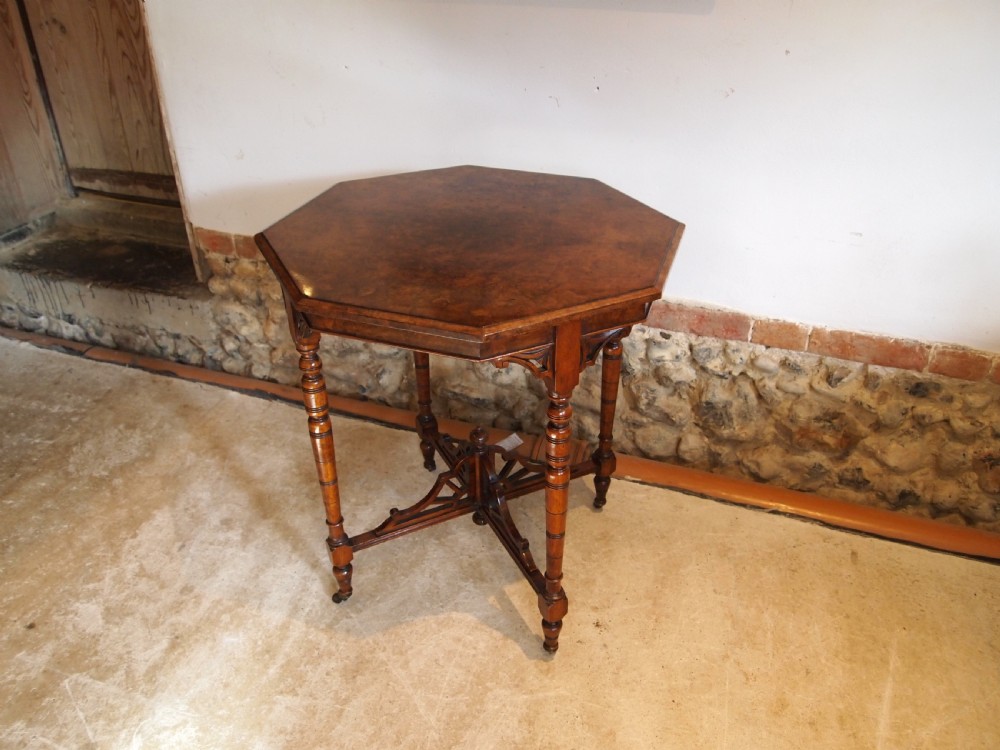 Table stunning burr Walnut hall side lamp table Victorian c1880 View V