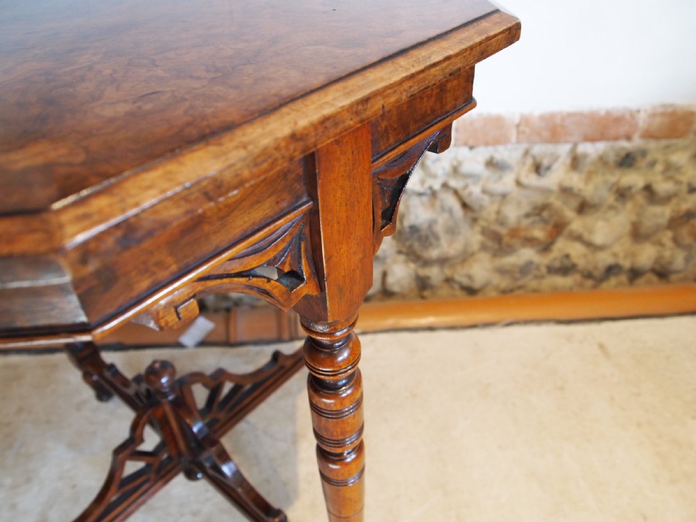 Table stunning burr Walnut hall side lamp table Victorian c1880 View IX