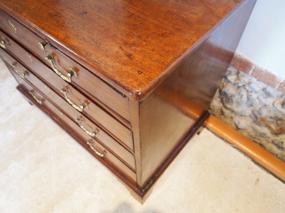 Chest of drawers small George III Mahogany Bachelors chest 33' wide c1790 View IX