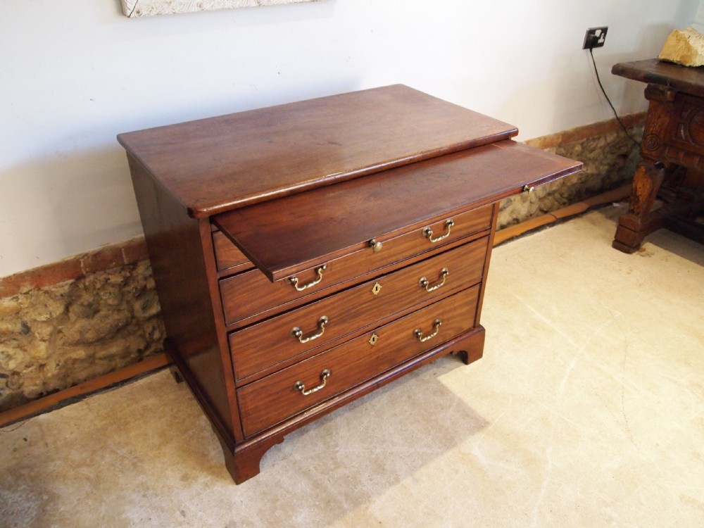 Chest of drawers small George III Mahogany Bachelors chest 33' wide c1790 View X