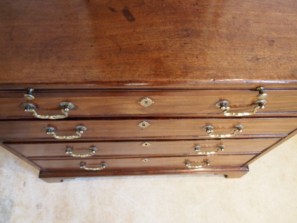 Chest of drawers small George III Mahogany Bachelors chest 33' wide c1790 View XII