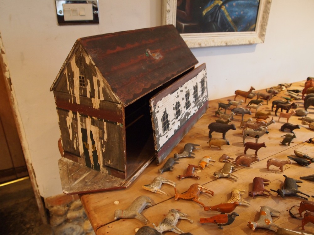 Noah's Ark rare Victorian period folk art 270 animals c1880 View IV