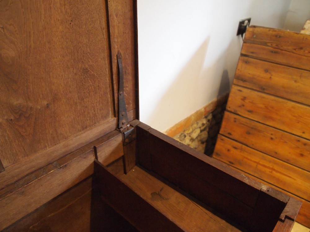 Coffer chest blanket box Queen Anne Oak c1700 View IX
