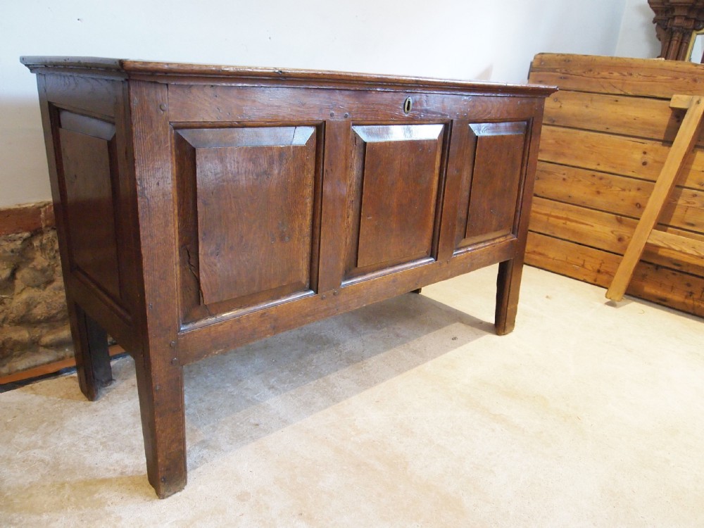 Coffer chest blanket box Queen Anne Oak c1700 View XII