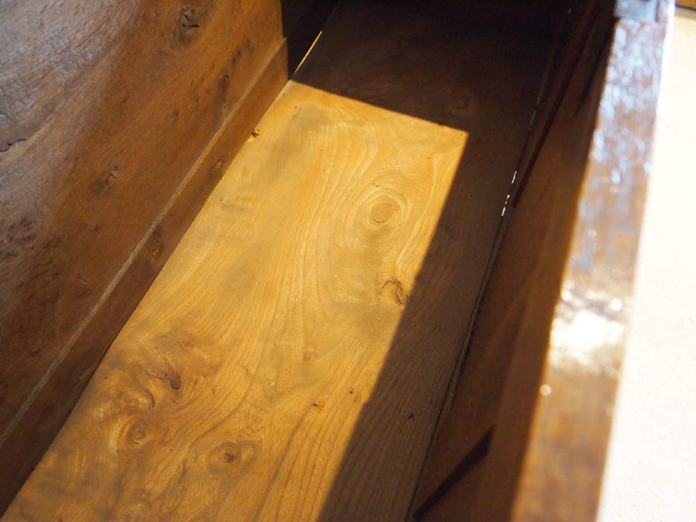 Coffer chest blanket box Queen Anne Oak c1700 View XIII