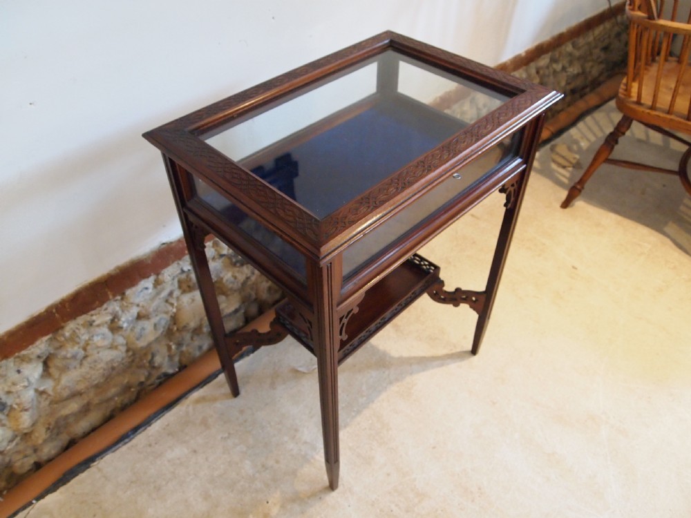 Table display bijouterie fine Victorian Mahogany Chippendale c1890 View VII