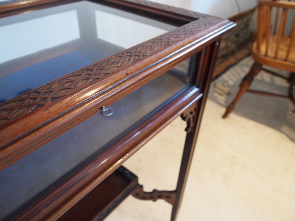 Table display bijouterie fine Victorian Mahogany Chippendale c1890 View X
