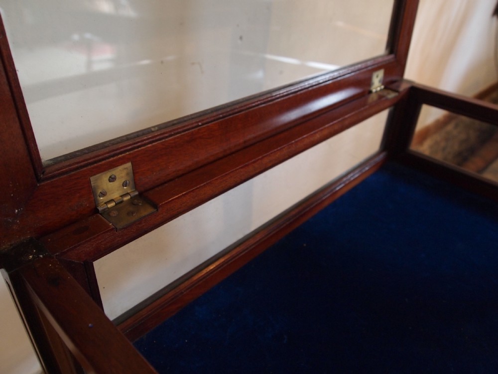 Table display bijouterie fine Victorian Mahogany Chippendale c1890 View XIII