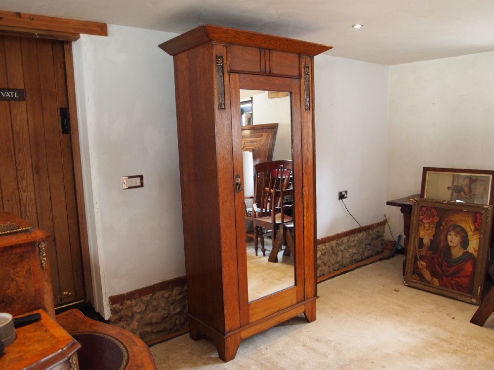 Wardrobe Arts and Crafts Victorian Oak fine quality c1890 View VIII