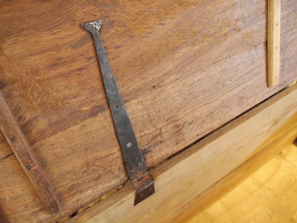 Coffer chest trunk Beautiful George III Oak and Elm c1780 View IX