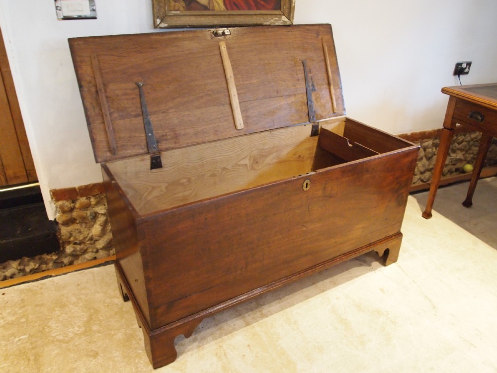 Coffer chest trunk Beautiful George III Oak and Elm c1780 View XI