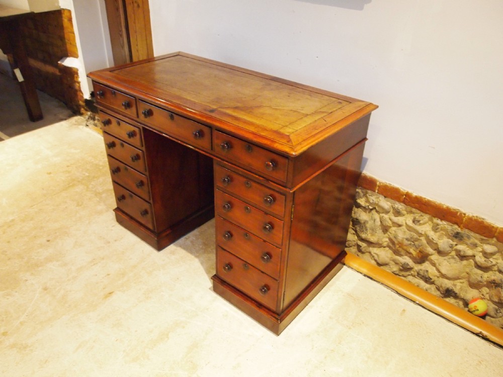 Desk Victorian Mahogany small 3 part twin pedestal desk c1880 View III