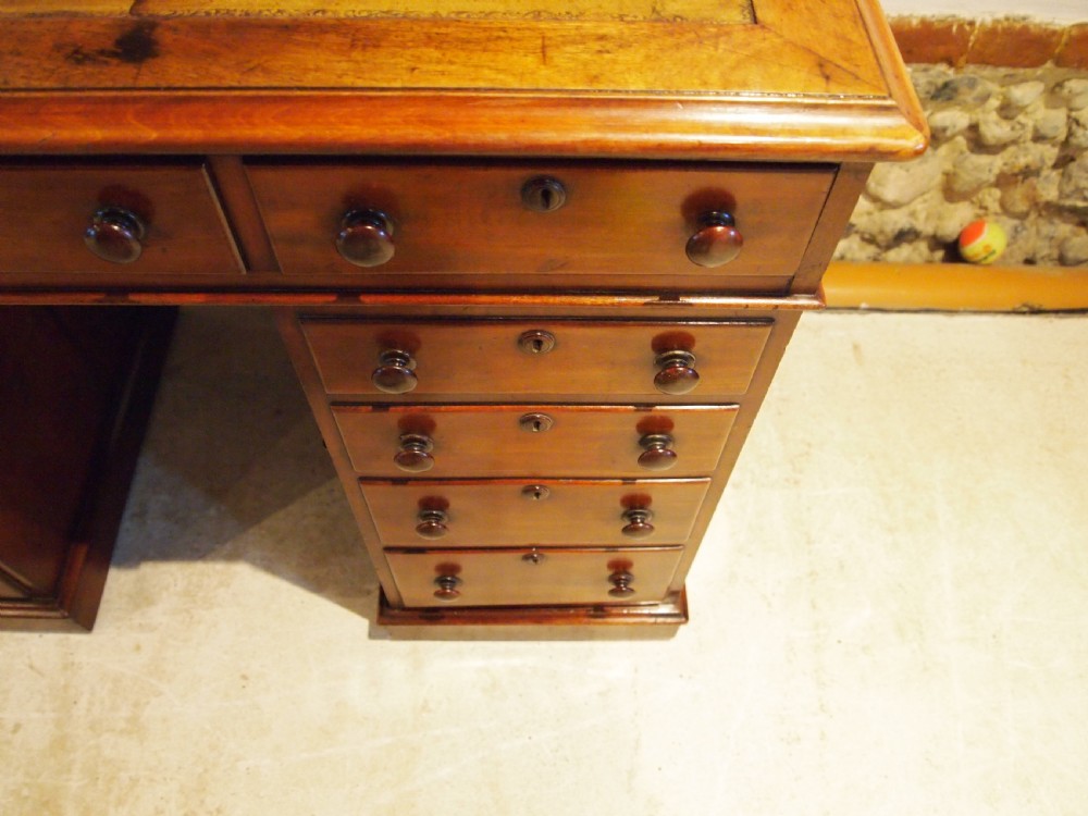 Desk Victorian Mahogany small 3 part twin pedestal desk c1880 View VIII