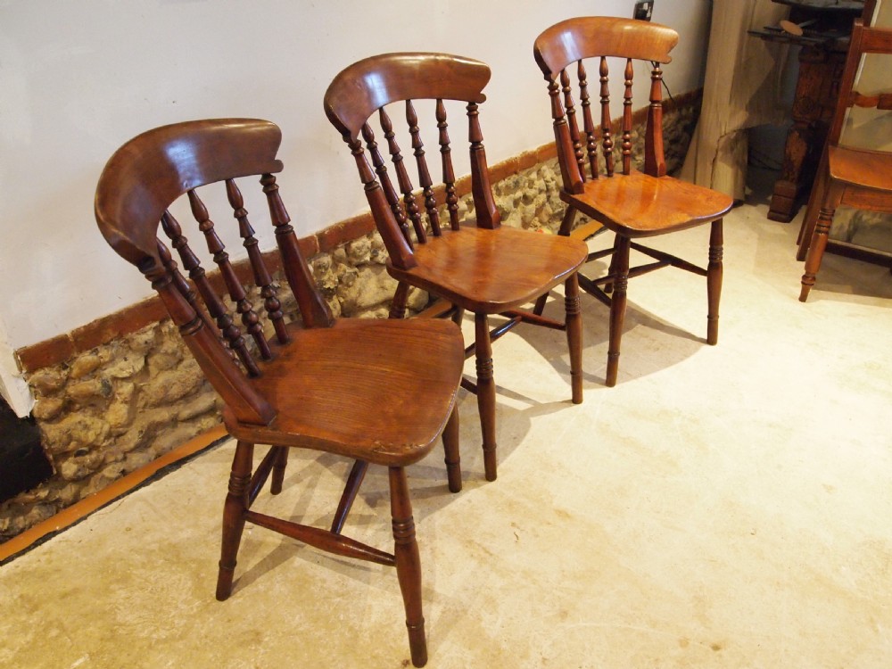Chairs set of 3 Victorian Windsor kitchen chairs c1870 View III
