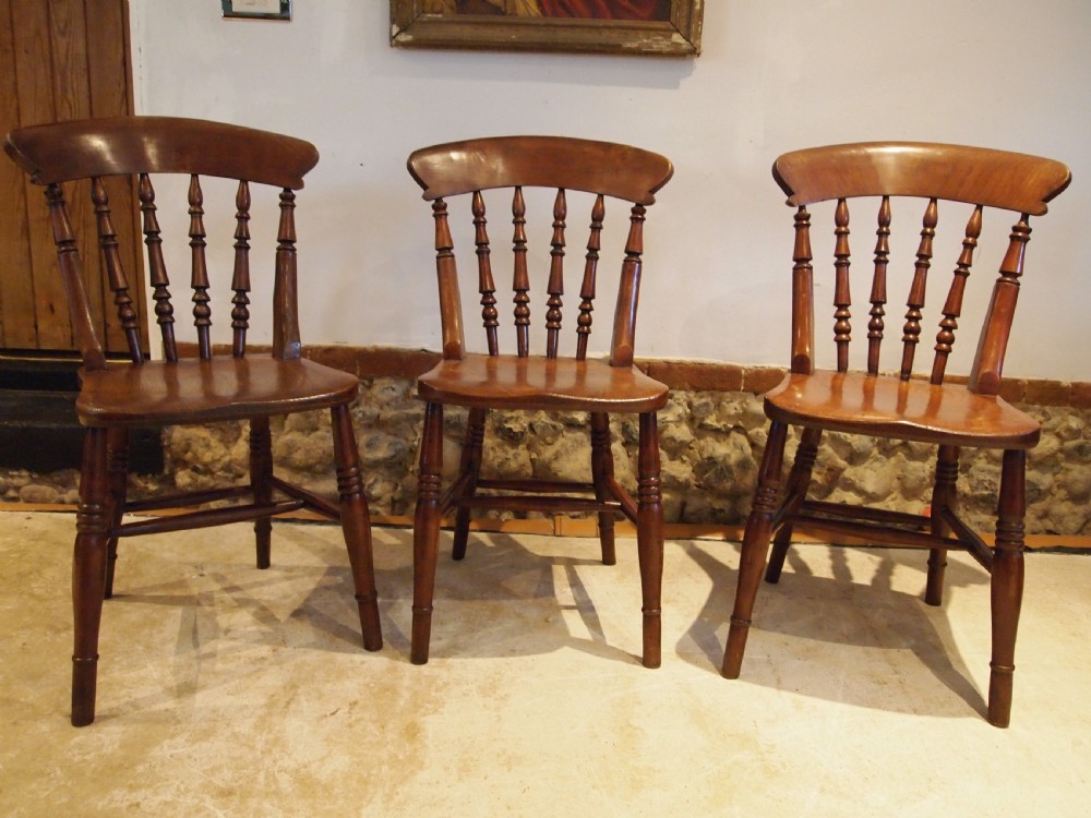 Chairs set of 3 Victorian Windsor kitchen chairs c1870 View VII
