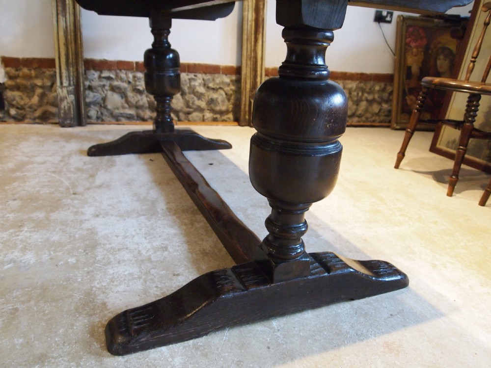 Table refectory farmhouse 17thc style Oak and burr Oak dining c1910 View VI