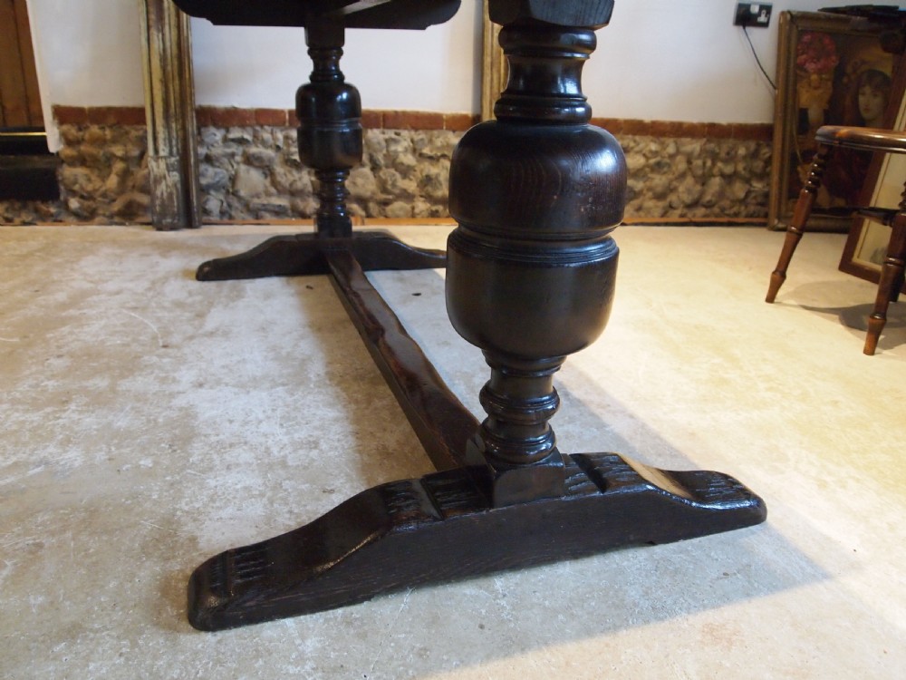 Table refectory farmhouse 17thc style Oak and burr Oak dining c1910 View XI