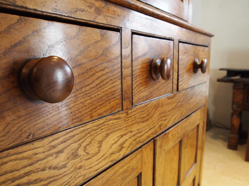 Cupboard dresser stunning Welsh Oak Cwpwrdd Deuddarn c1800 View V
