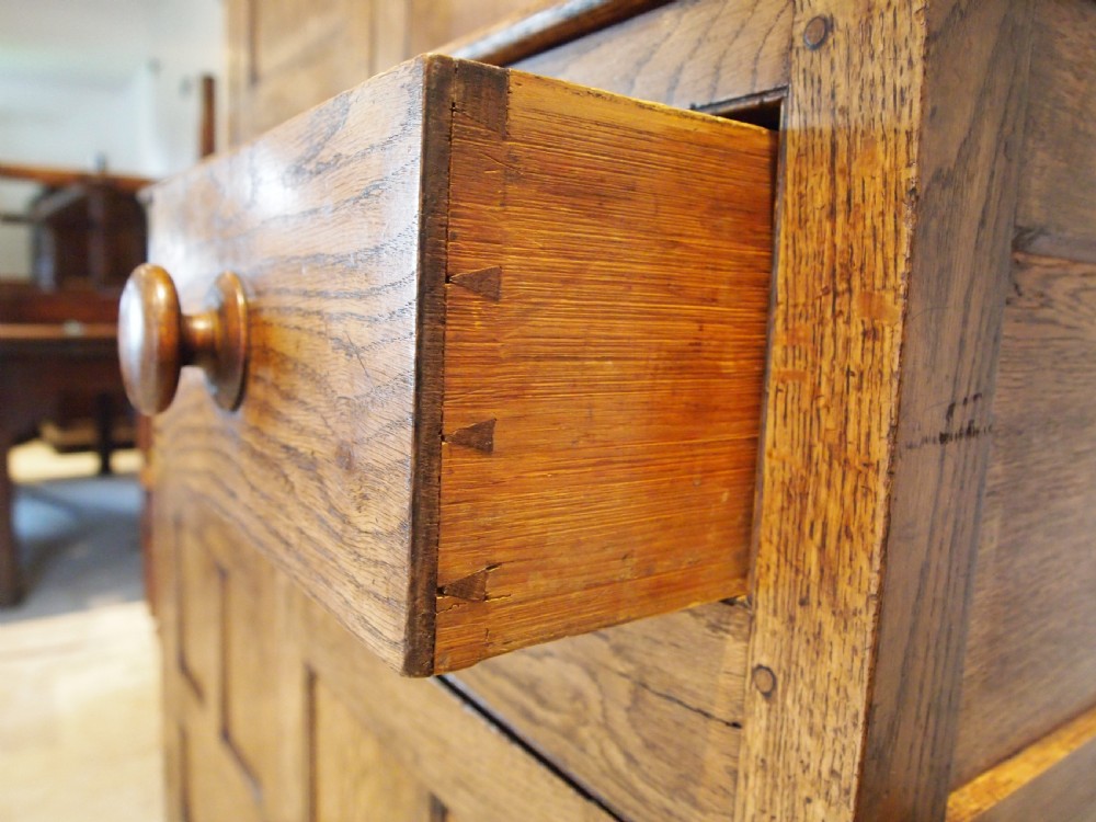 Cupboard dresser stunning Welsh Oak Cwpwrdd Deuddarn c1800 View VI