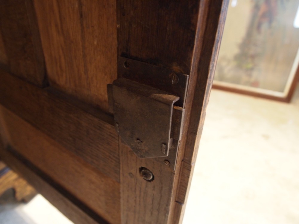 Cupboard dresser stunning Welsh Oak Cwpwrdd Deuddarn c1800 View XIII
