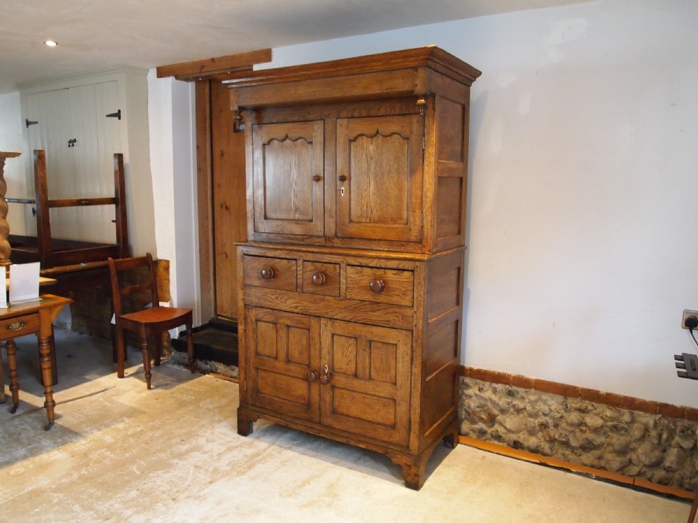 Cupboard dresser stunning Welsh Oak Cwpwrdd Deuddarn c1800 View XVIII