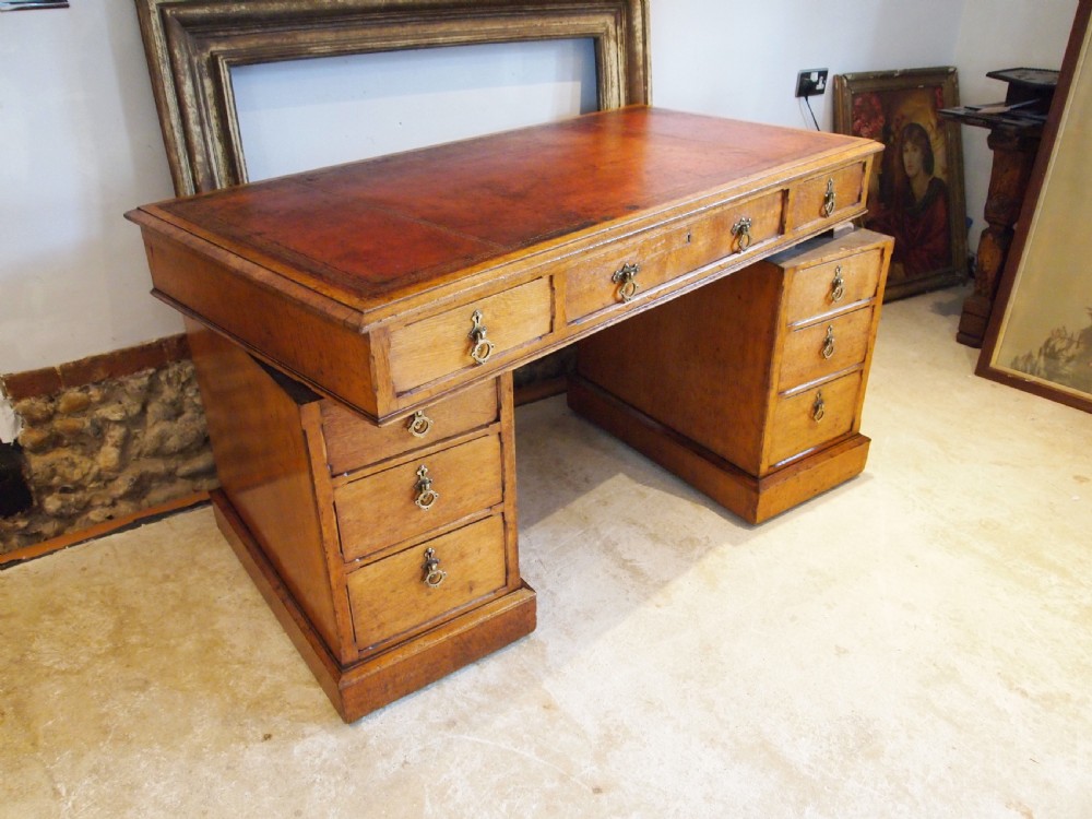 Desk Stunning Arts and Crafts Oak Pugin W. Walker Bunhill Row London c1870 View XII