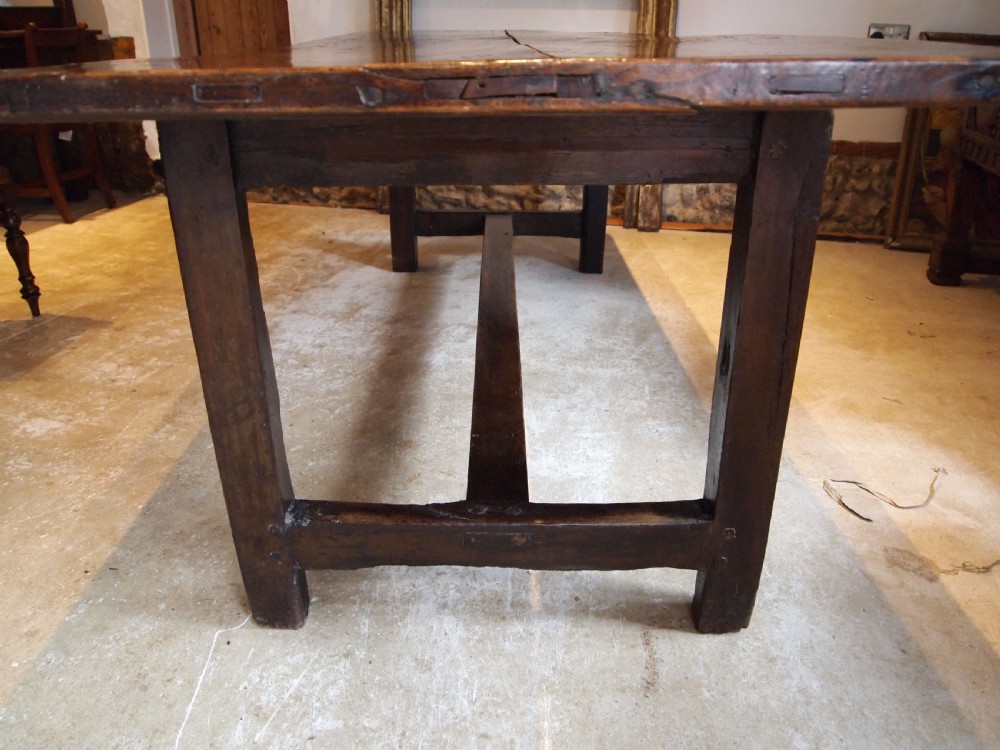 Table outstanding Queen Anne Elm refectory farmhouse dining c1700 View XI
