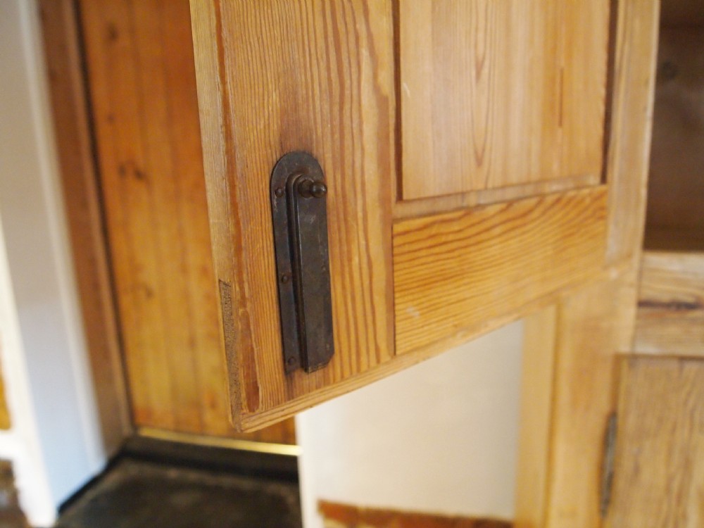 Cupboard pantry Edwardian Pine adjustable shelves c1900 View V