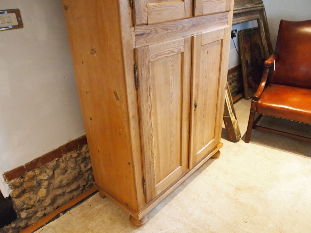 Cupboard pantry Edwardian Pine adjustable shelves c1900 View VIII