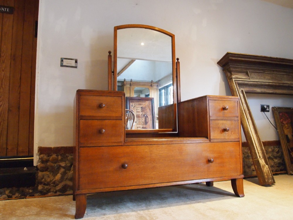 Dressing table with drawers Heals Oak Cotswold school c1930 View XI