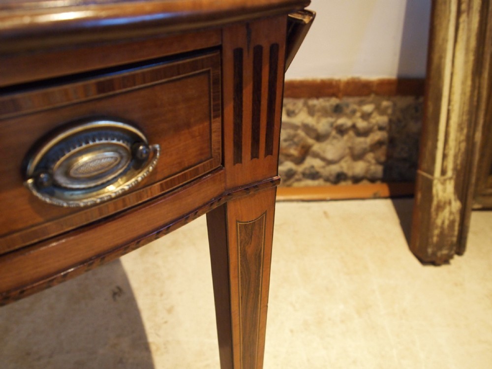 Table outstanding fine quality Edwardian Satinwood Pembroke table c1900 View VI