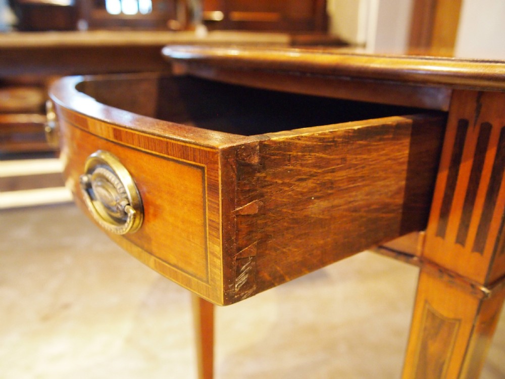 Table outstanding fine quality Edwardian Satinwood Pembroke table c1900 View VII