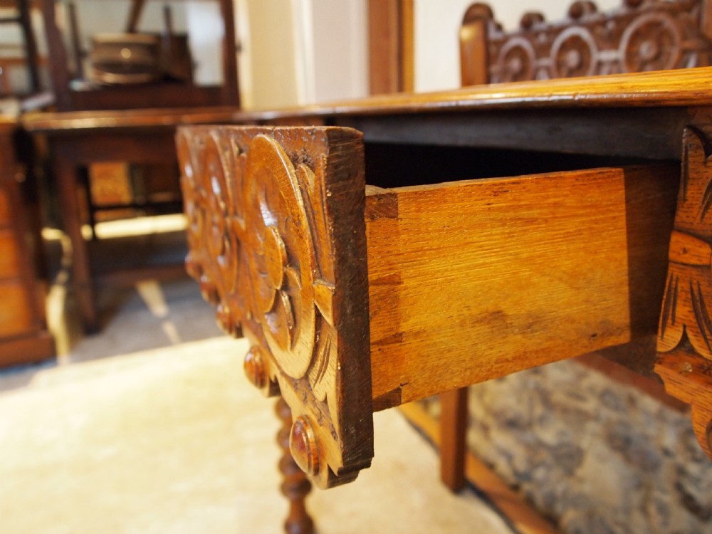 Table outstanding Irish Oak side hall console heraldic O'Brien c1880 View V
