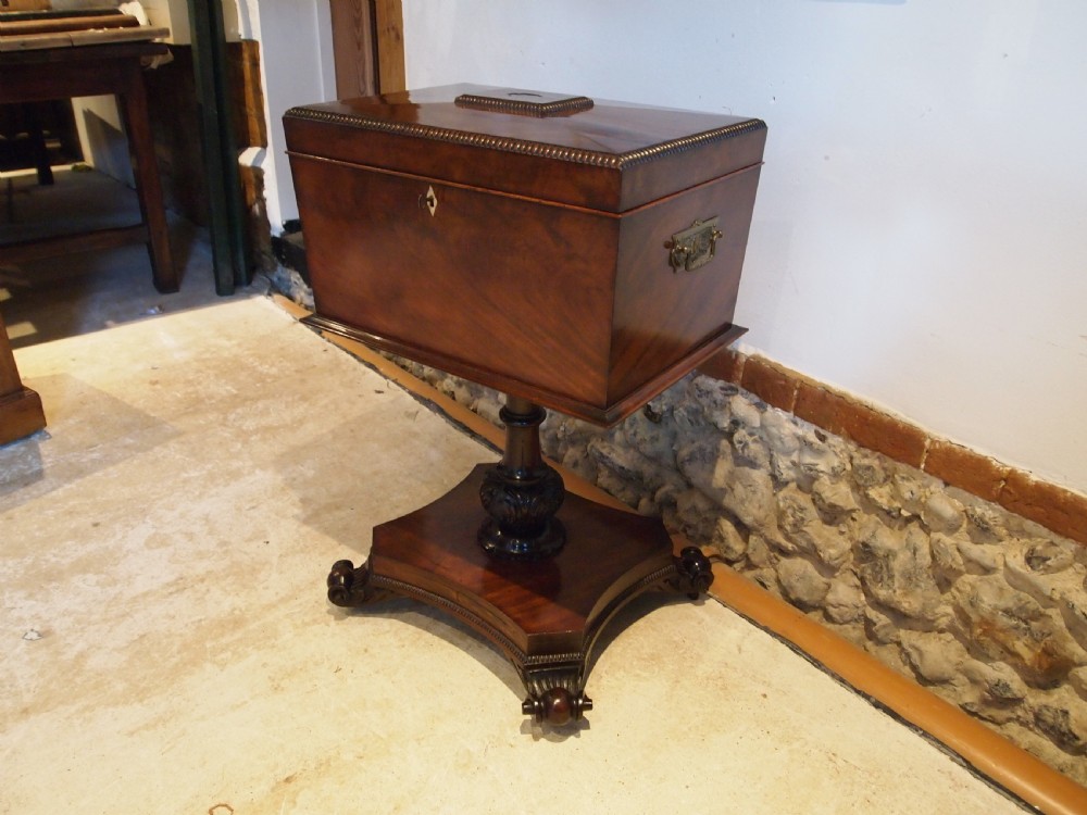 Work table outstanding sewing Fine Regency Mahogany c1820 View X