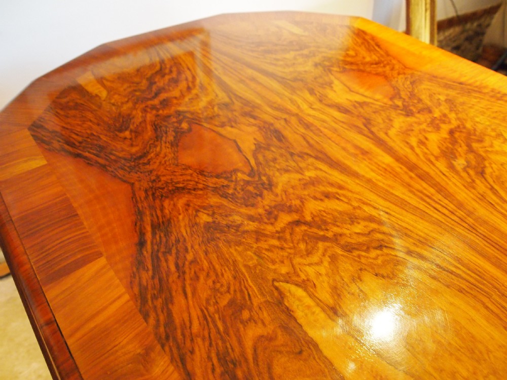 Table dining Stunning Art Deco figured Walnut c1925 View IX