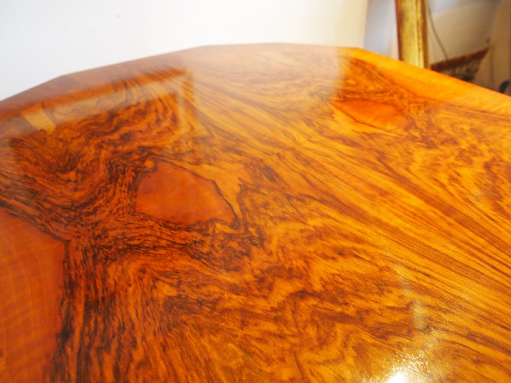 Table dining Stunning Art Deco figured Walnut c1925 View XI