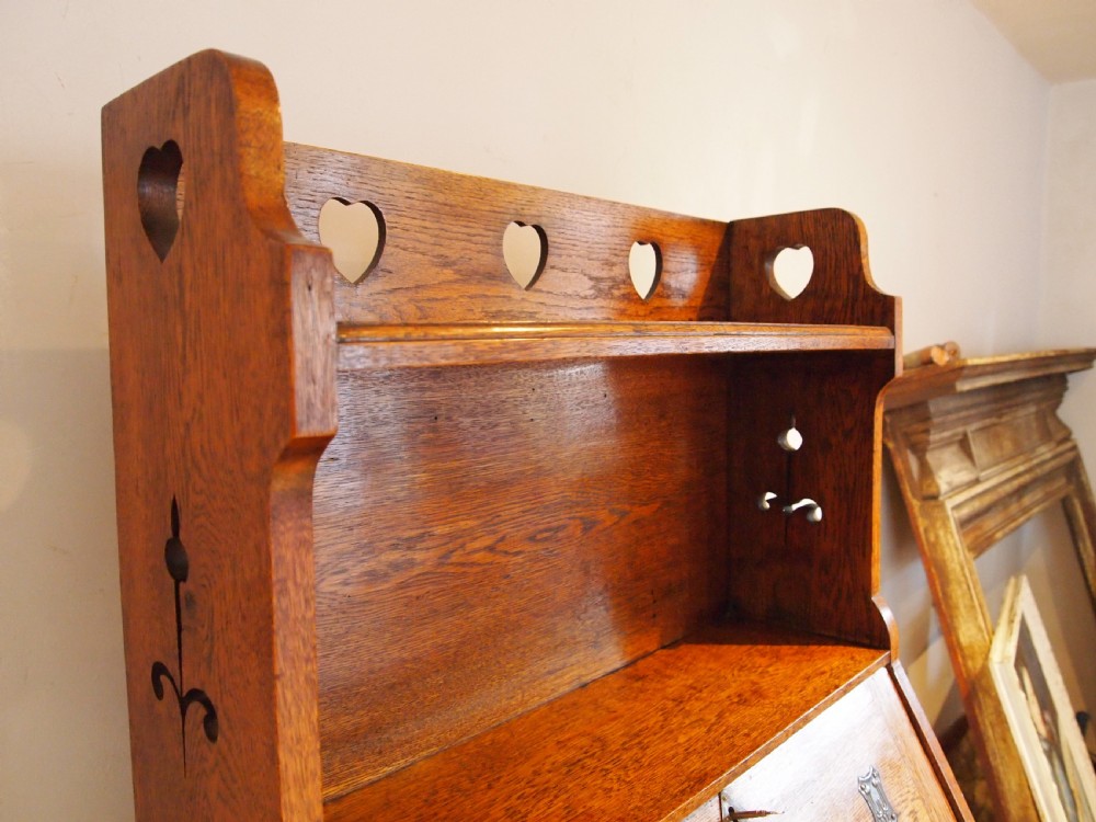 Bookcase bureau Arts and Crafts Oak c1900 View III