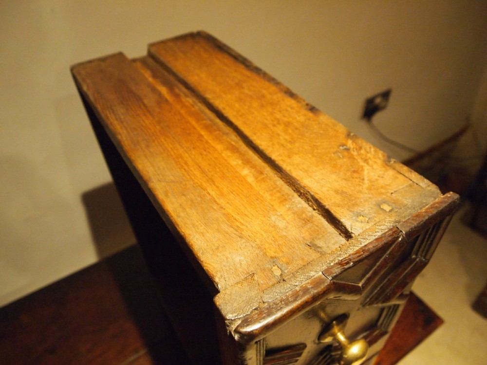 Dresser rare outstanding Charles II Oak server sideboard c1680 View III