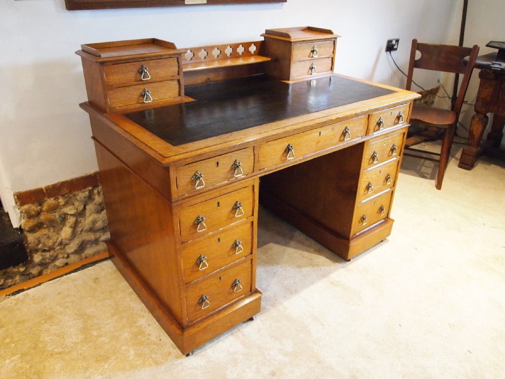 Desk fine Arts and Crafts Victorian Oak 3 parts c1890